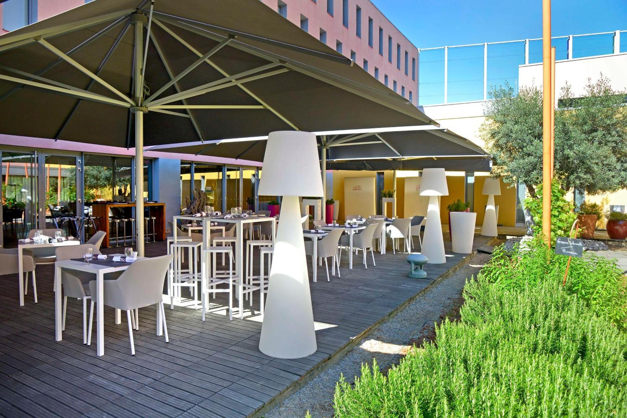 Radisson Blu Hotel Toulouse Airport Blagnac Exterior photo